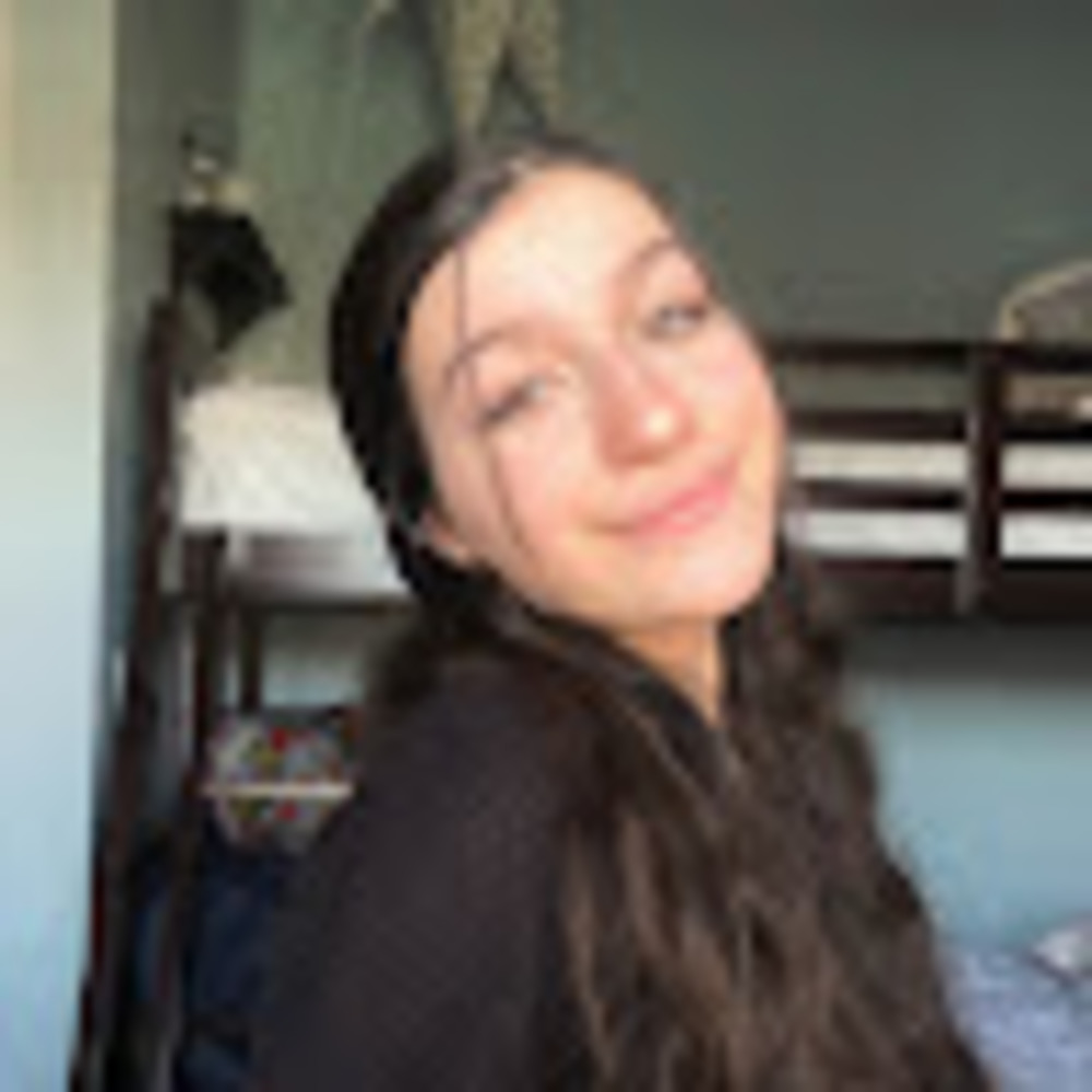 Meet your Posher, Simone